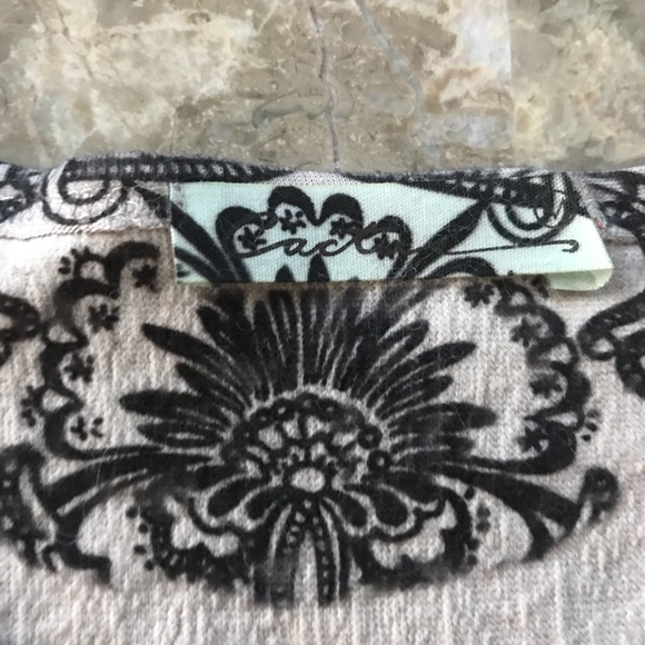 Lace Sleeve Top by Cactus - Picture 10 of 15